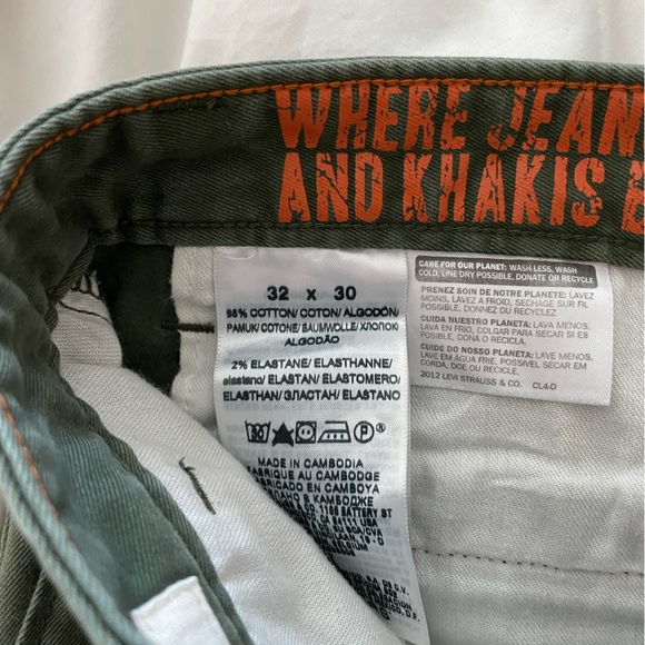 Dockers Slim Taper in Olive Green - Picture 4 of 5